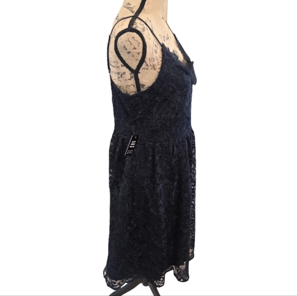 Express Navy Blue Elegant Lace Overlay Party Cocktail Formal‎ Dress Size Medium - Picture 3 of 11